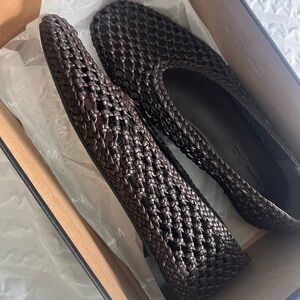 Massimo Dutti - Brown leather Woven Flats